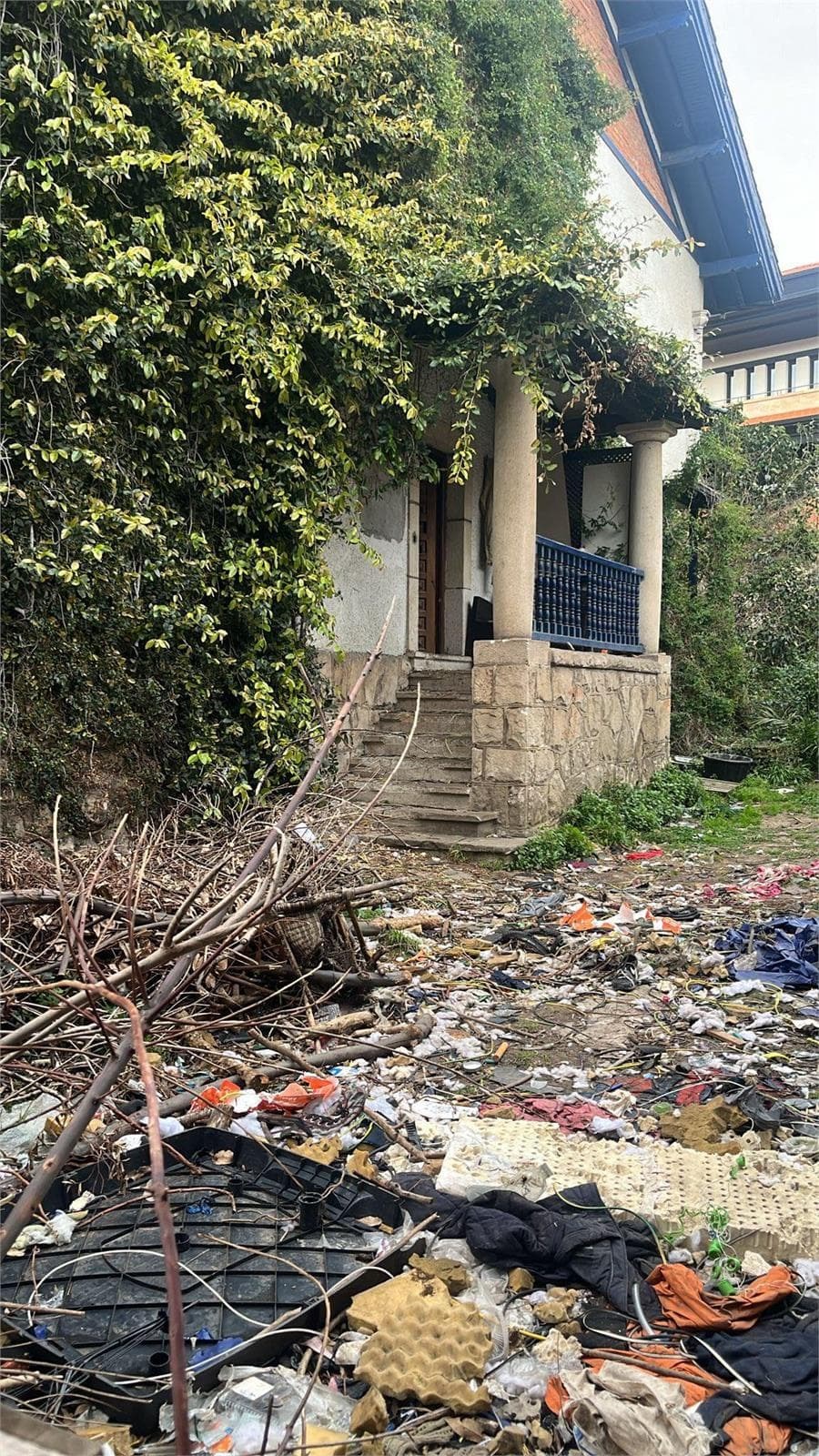 Caserío recuperado en Getxo Ocupación Ilegal - Imagen 4