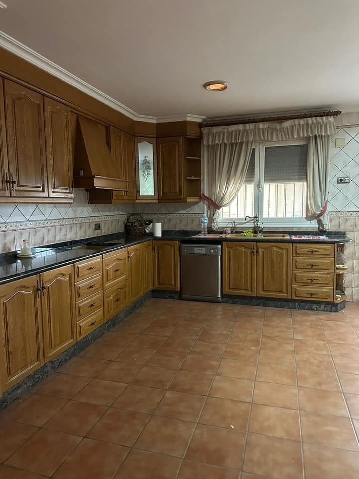 Chalet recuperado en Sax (Alicante) precario - Imagen 10