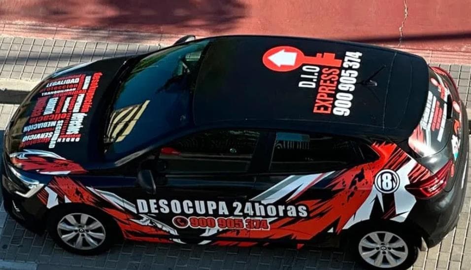 ¿Cómo se resuelven desalojos en propiedades con posibles actividades ilegales?