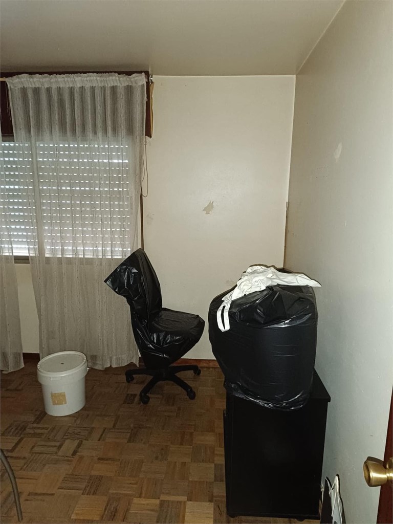 Inmueble recuperado en Cambre ( A Coruña) inquilino moroso más de 12000 € de deuda