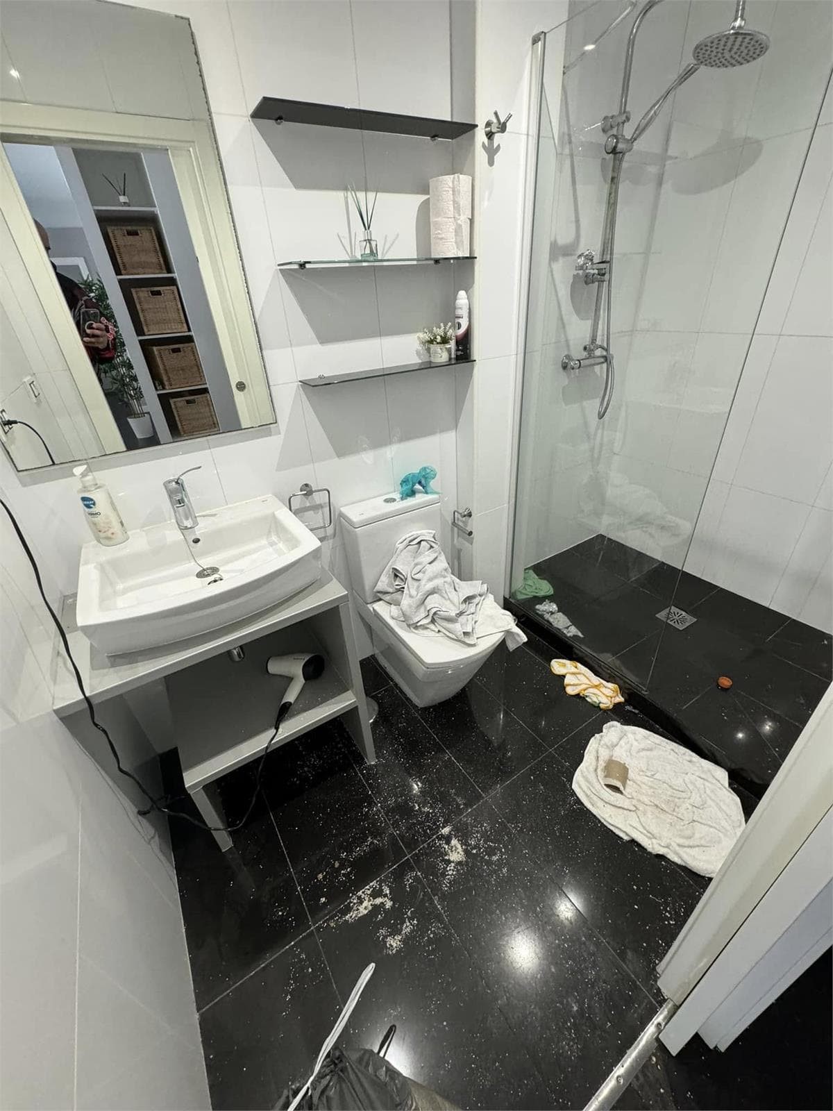 Inmueble recuperado en Coruña piso turístico ocupado en Precario recuperado en 72horas - Imagen 2