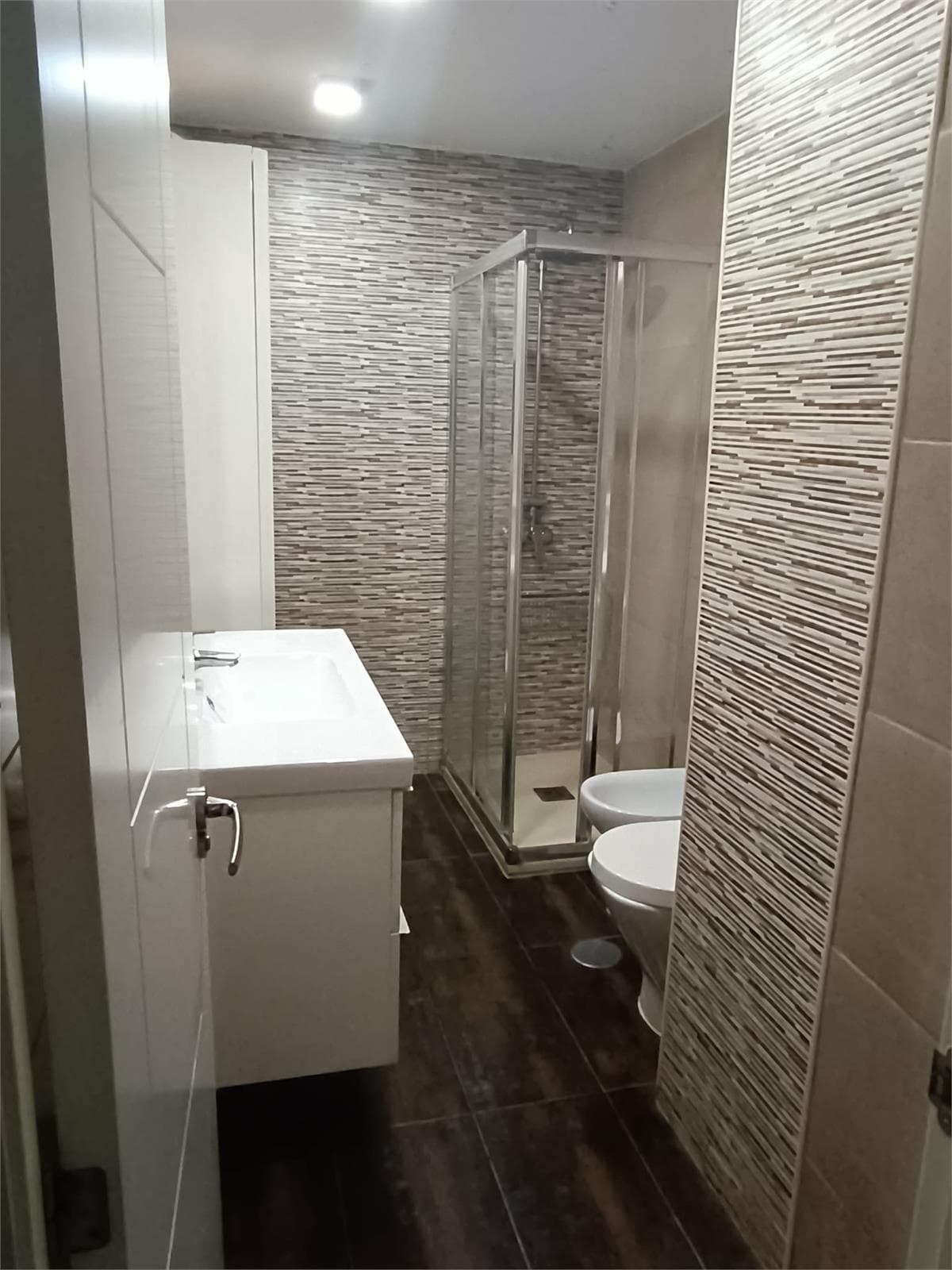 Inmueble recuperado en la ciudad de Madrid, inquilinos morosos - Imagen 6