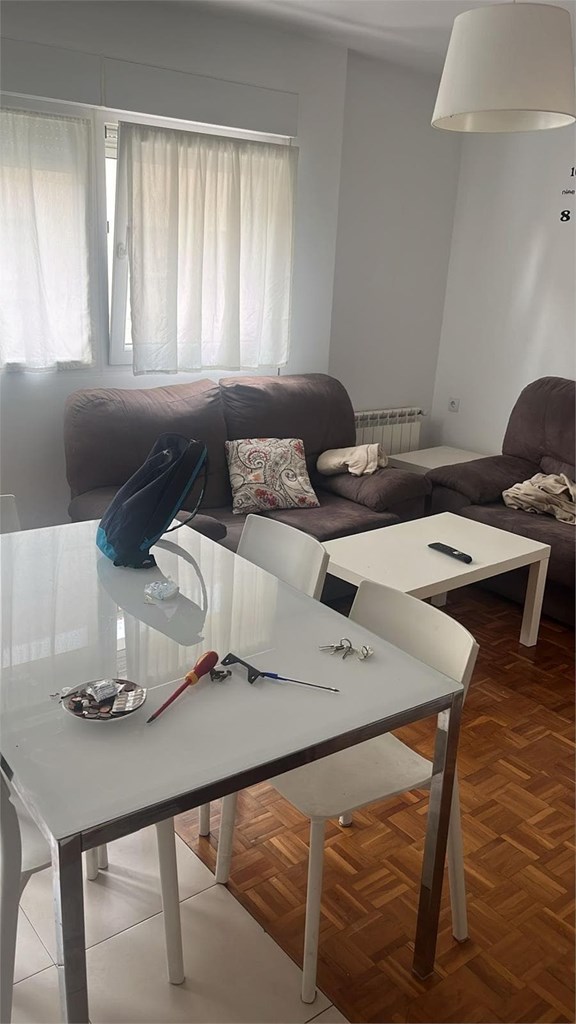 Inmueble recuperado en la ciudad de Santander, Inquilinos Morosos