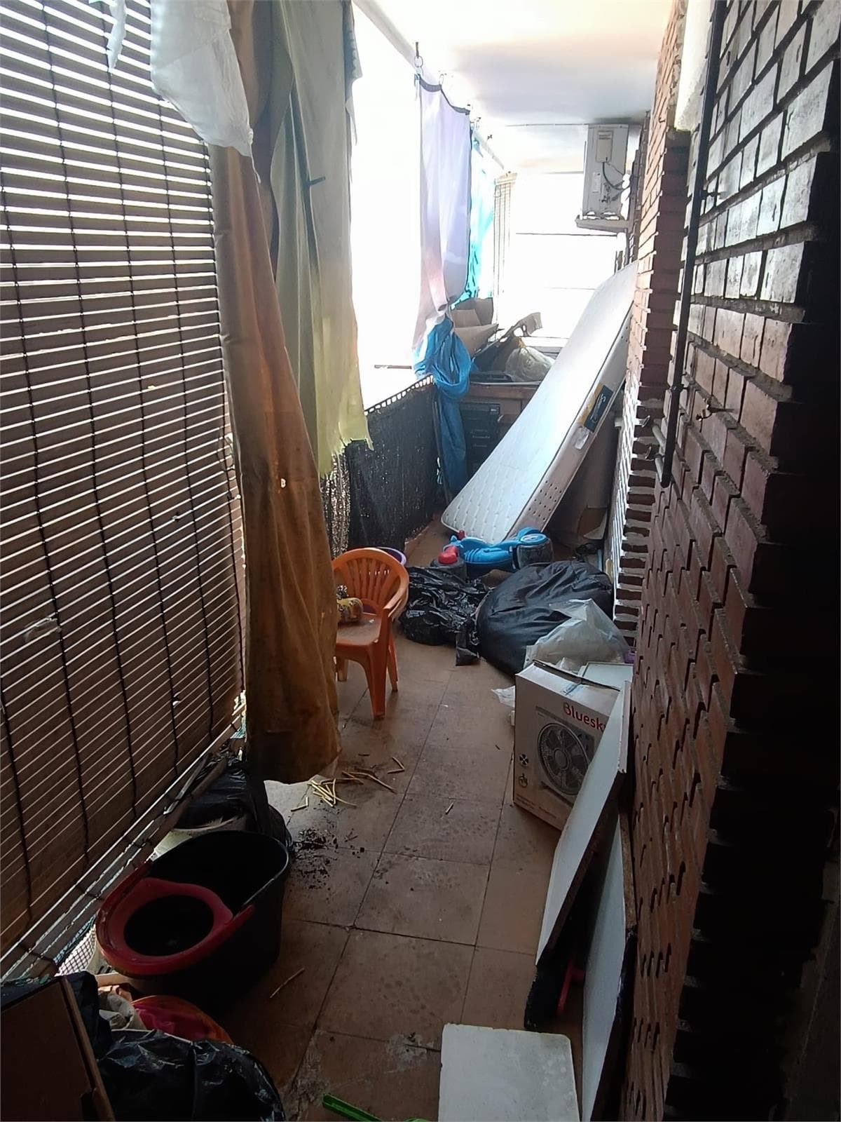 Inmueble recuperado en la localidad de Navalcarnero (Madrid), inquilino en precario - Imagen 1