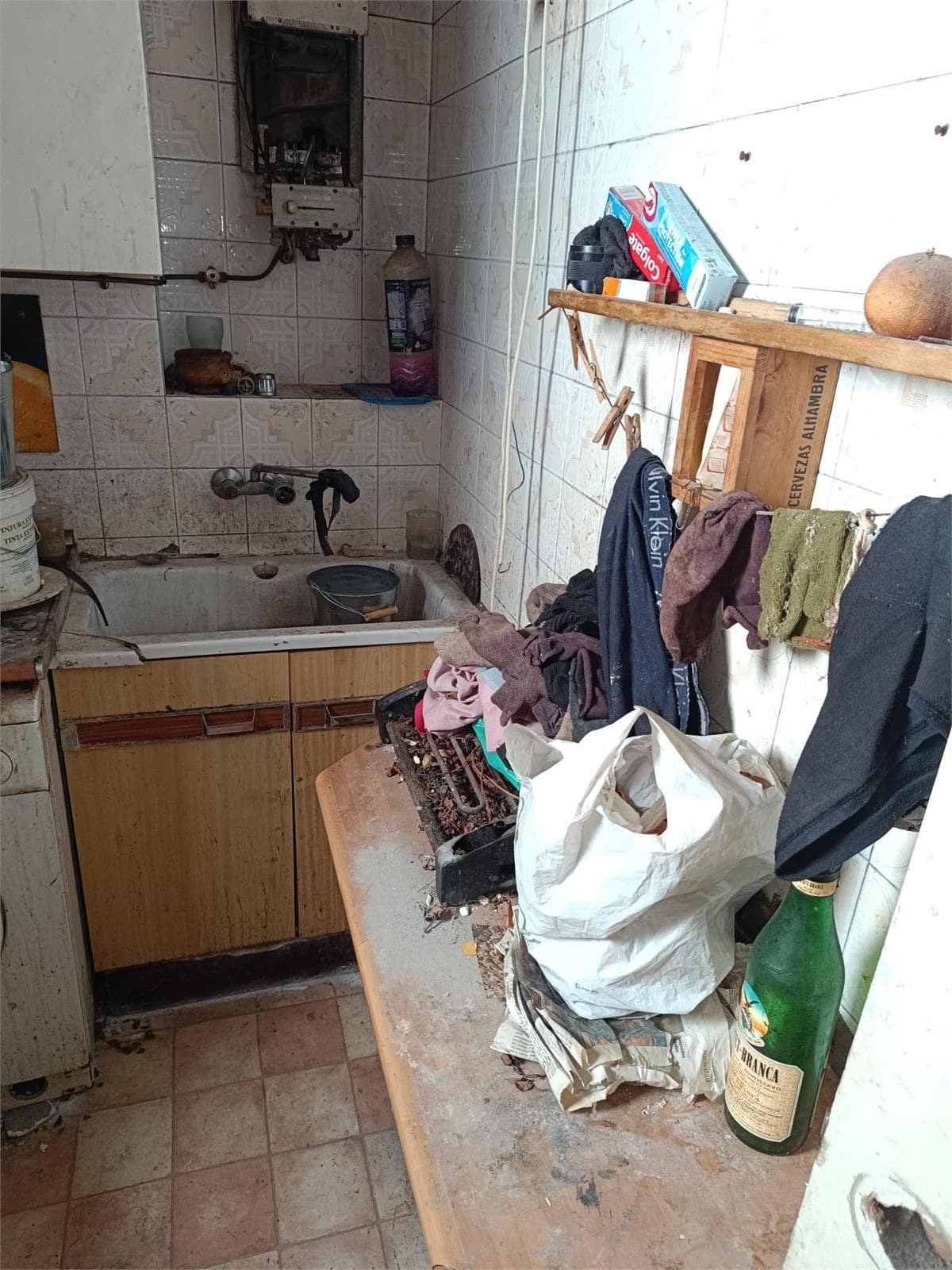 Inmueble recuperado en Madrid centro, Inquilino en precario - Imagen 10