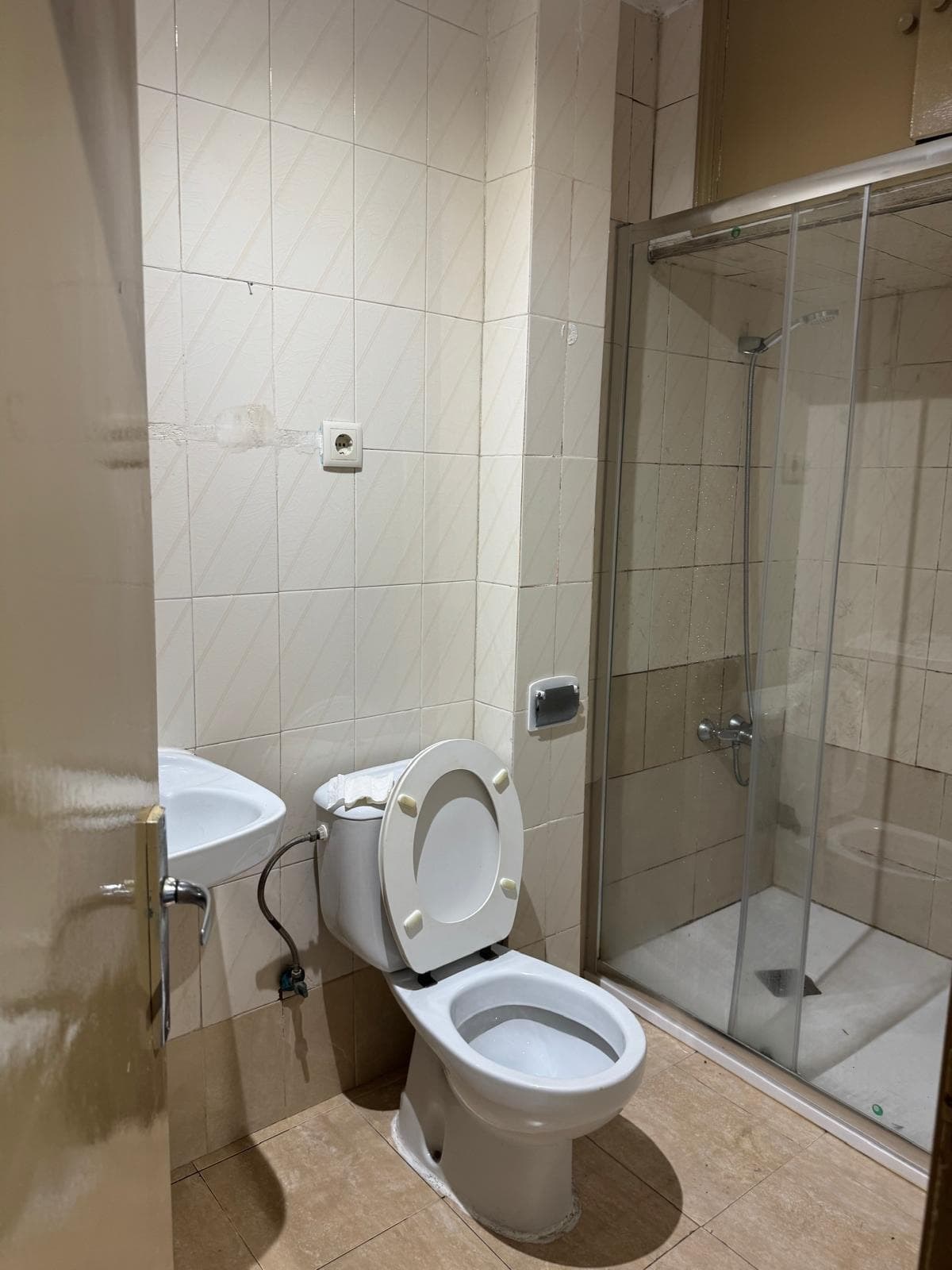 Inmueble recuperado en Madrid distrito de Usera inquiliinos morosos - Imagen 4