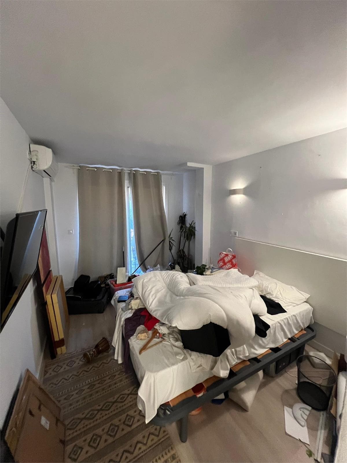 Inmueble recuperado en Marbella (Málaga) precario - Imagen 2