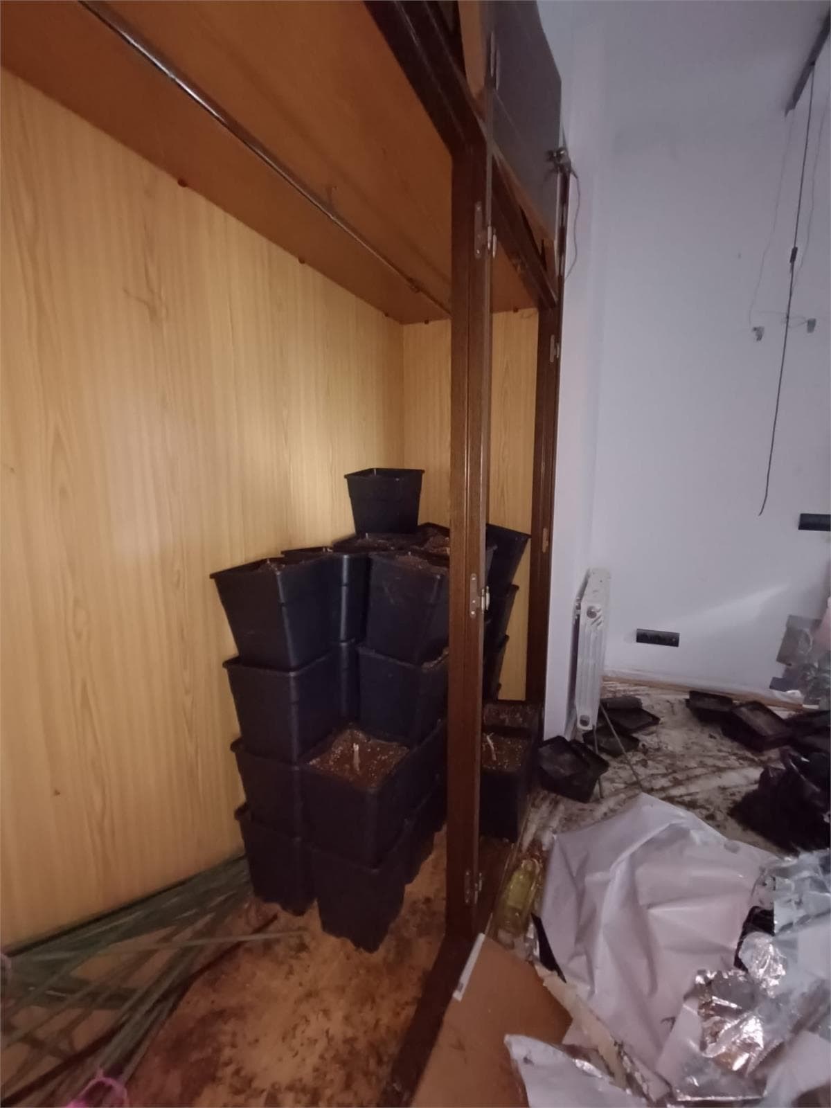 Inmueble recuperado en Miraflores de la sierra Vivienda usada para el cultivo de marihuana - Imagen 1