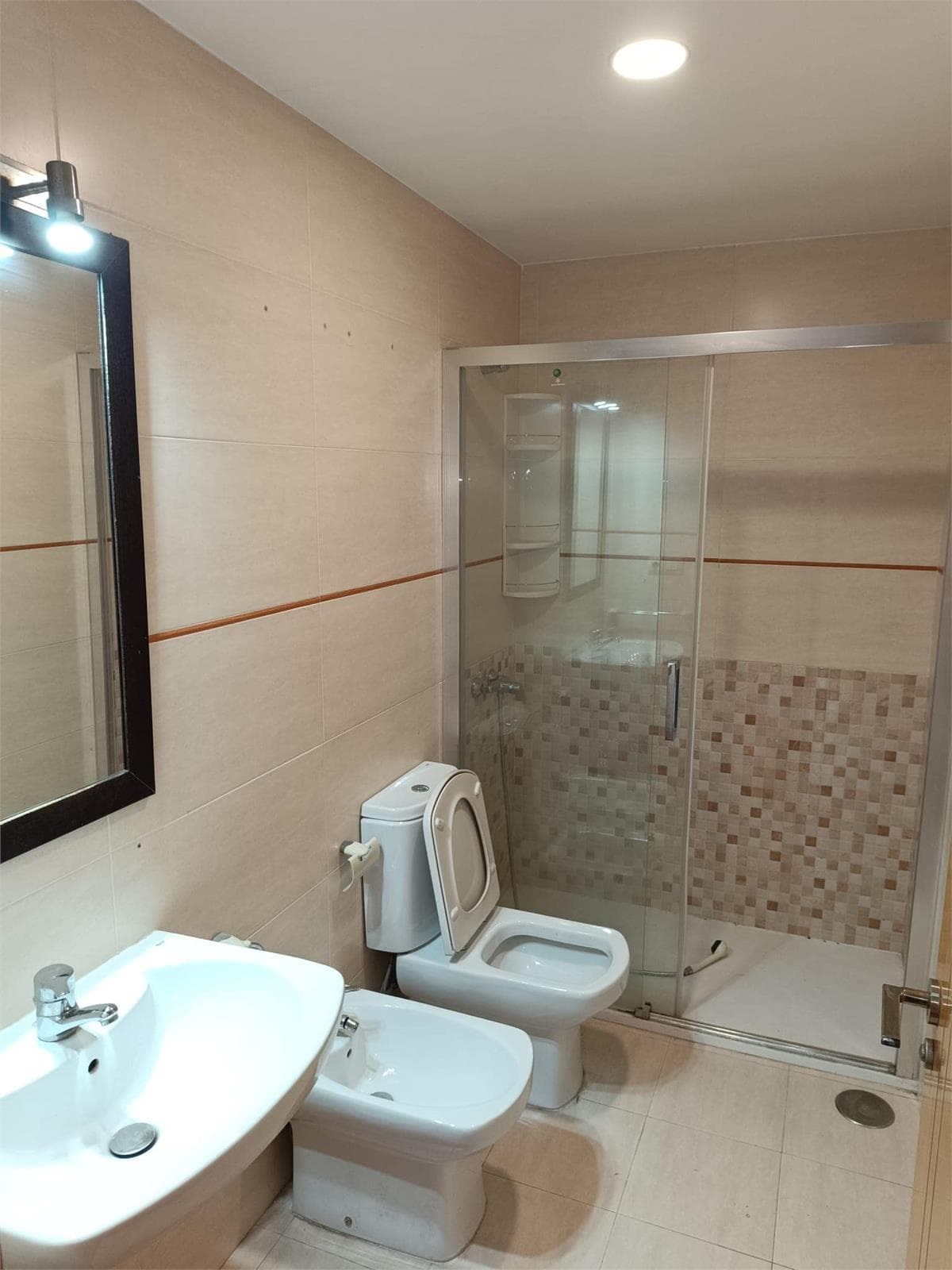 Inmueble recuperado en Ourense, inquilinos morosos - Imagen 10