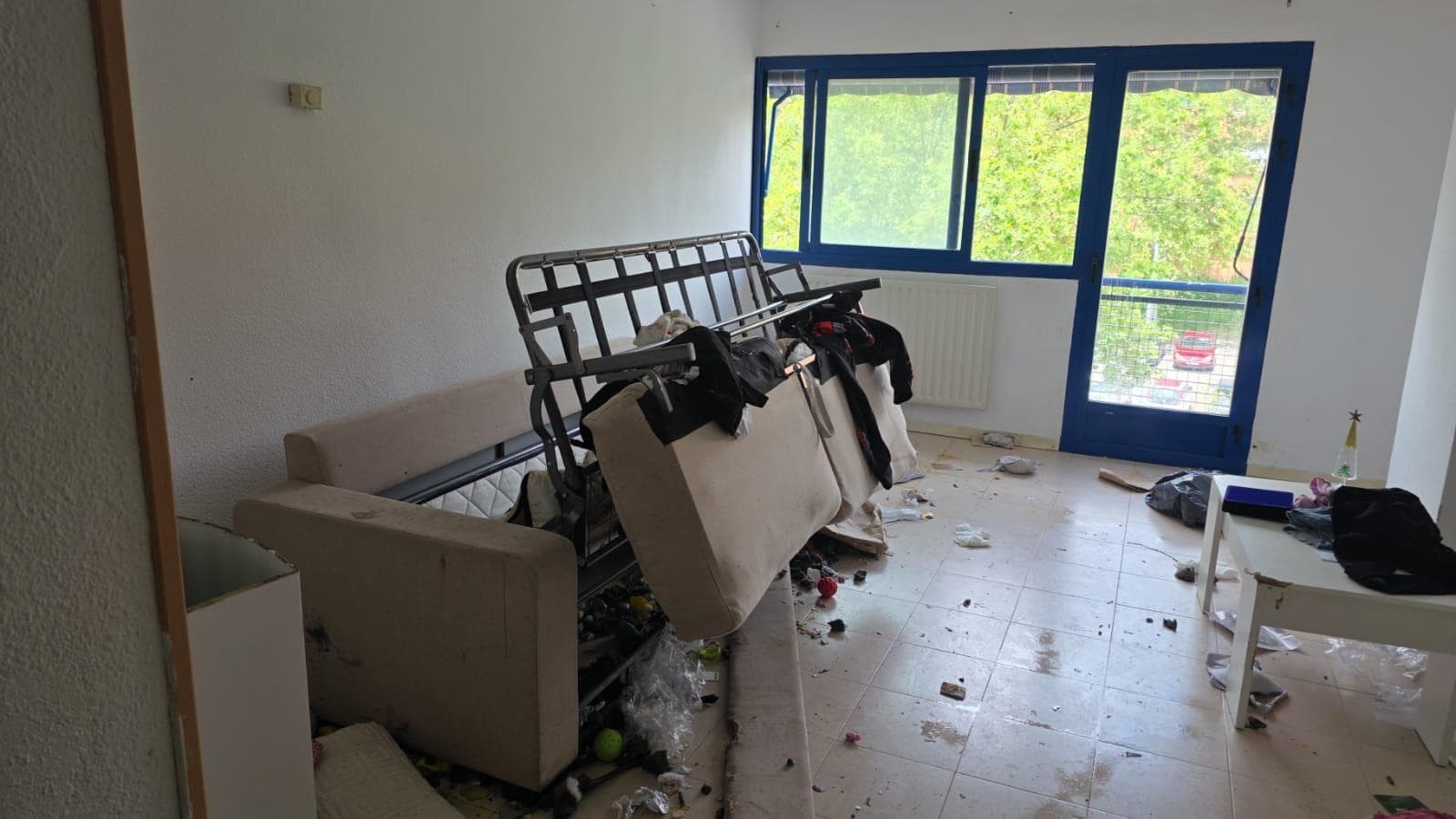 Inmueble recuperado en Rivas Vacia-Madrid inquilina en precario - Imagen 4