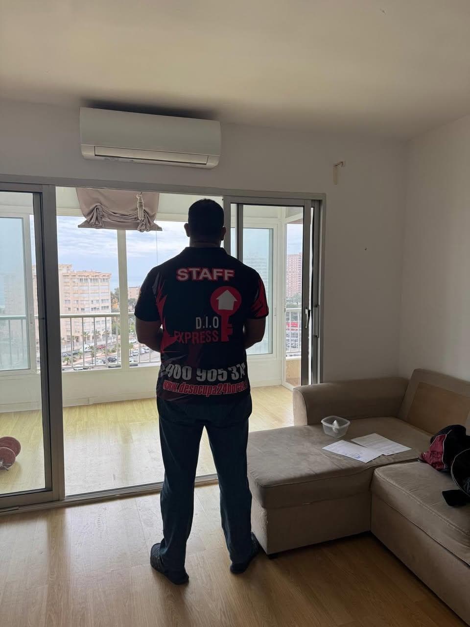 Inmueble recuperado en San Juan de Alicante inquilinos morosos - Imagen 1