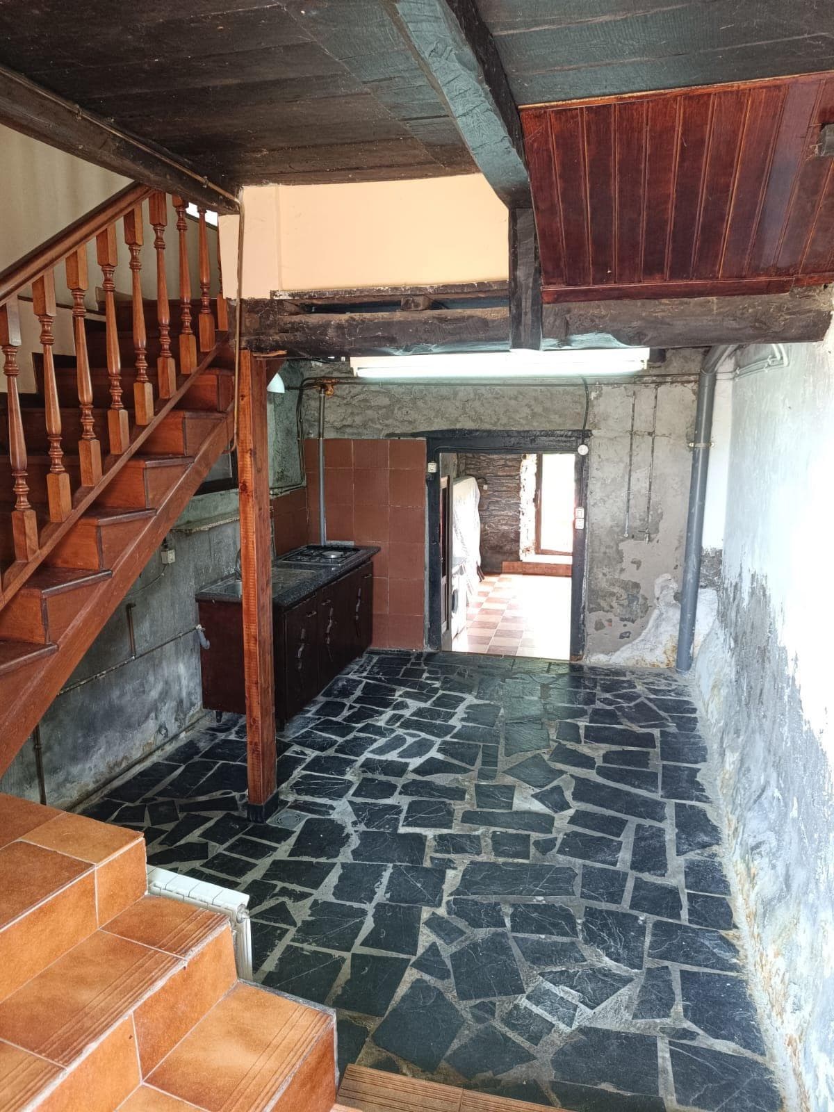 Inmueble recuperado en Villar de los Barrios (Castilla y León), inquilinos morosos - Imagen 3