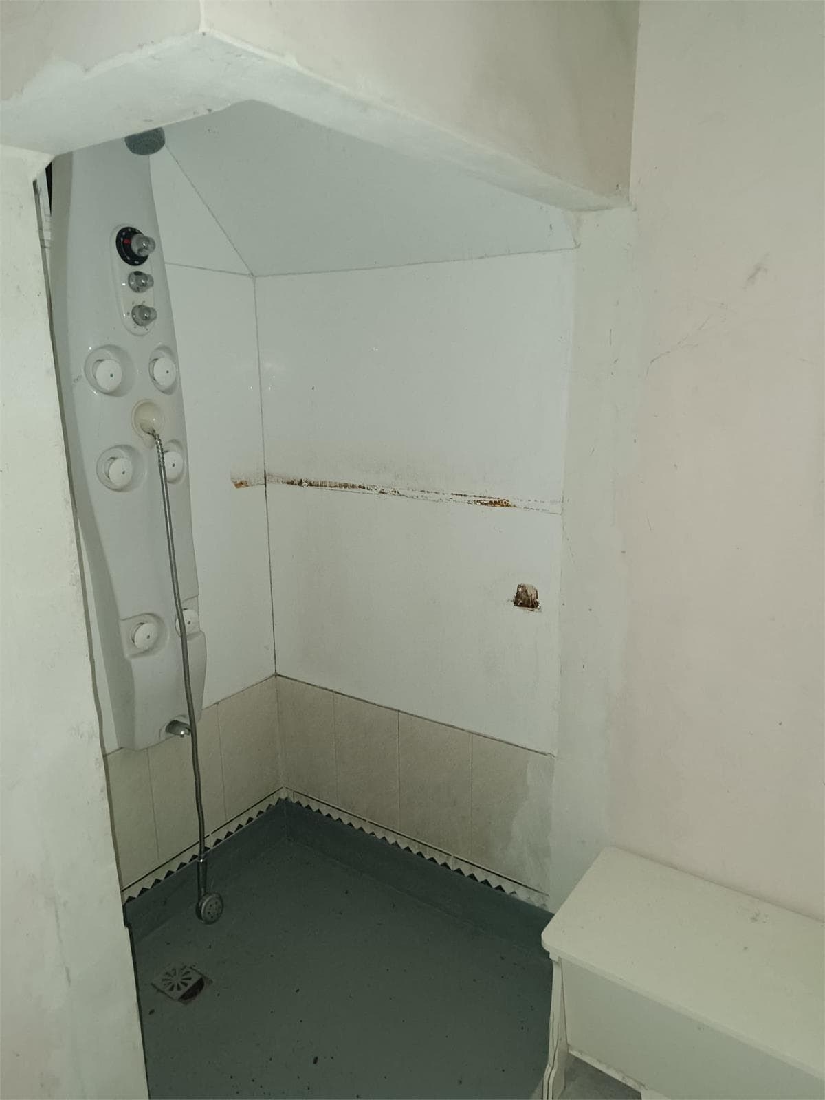 Inmueble recuperado en Vimianzo en 24 horas Okupas - Imagen 12